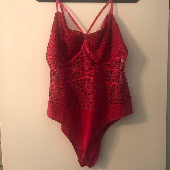NWT Bodysuit Red Lace City Chic - Picture 8 of 13